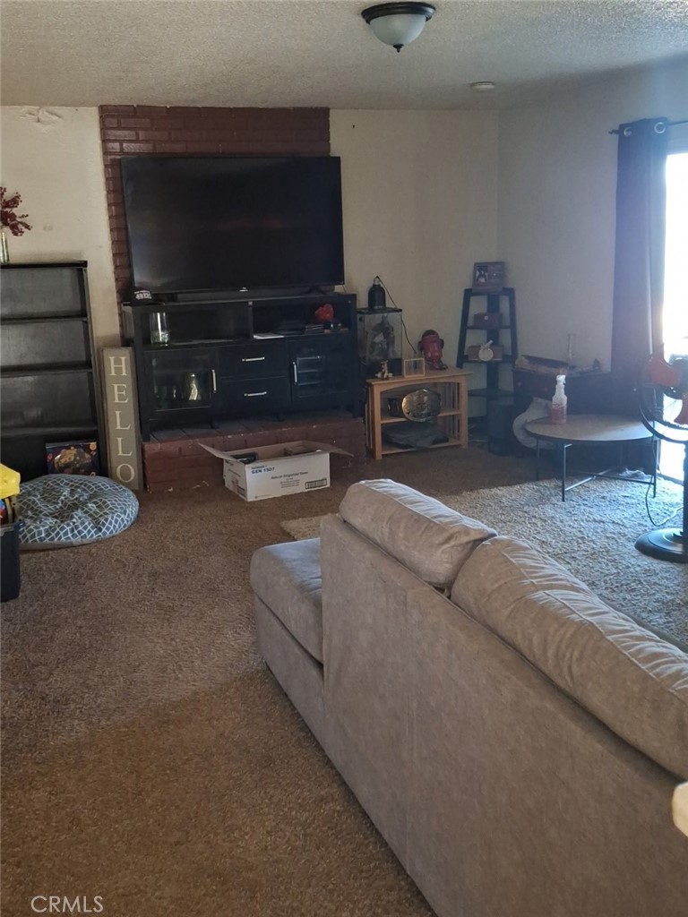 15847 Fresno Property Photo 5