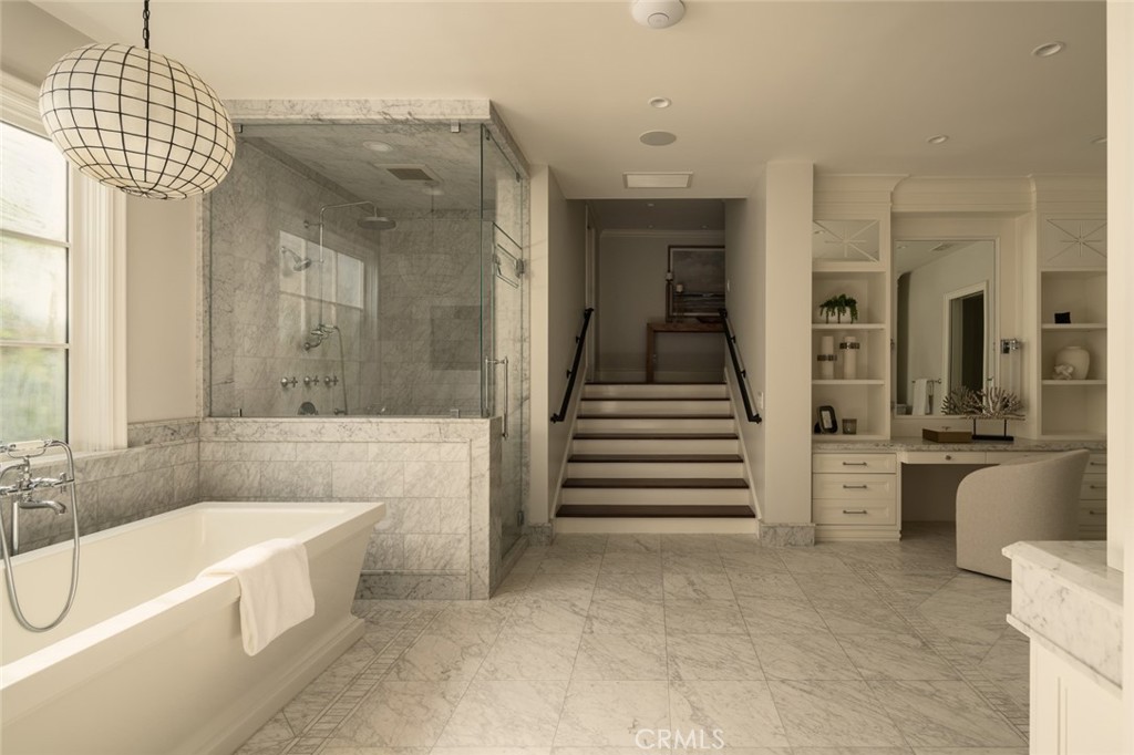 2 Royal Saint George Road Property Photo 12