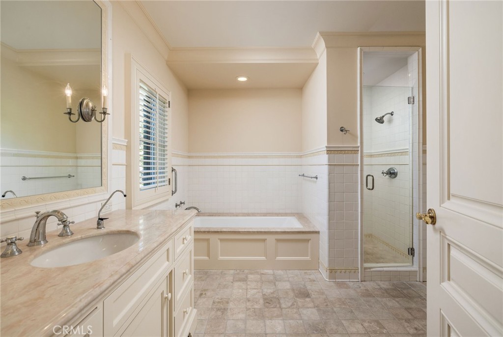 34 Pelican Point Property Photo 28