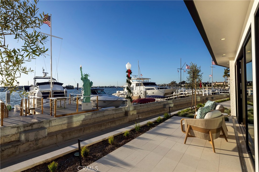 130 S Bay Front Property Photo 2