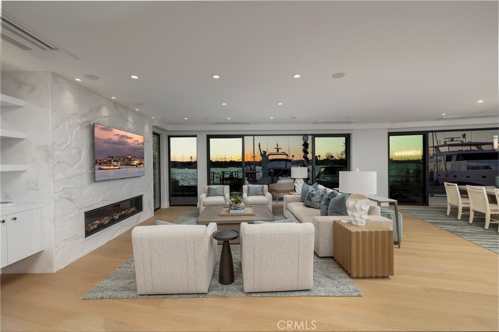 130 S Bay Front Property Photo 8