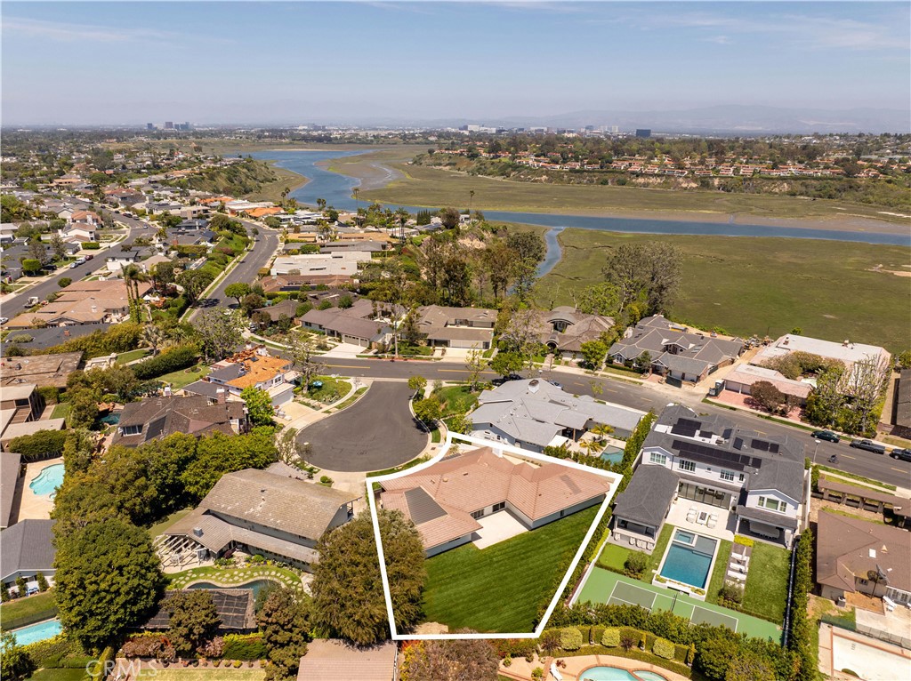 807 Aldebaran Circle Property Photo 2