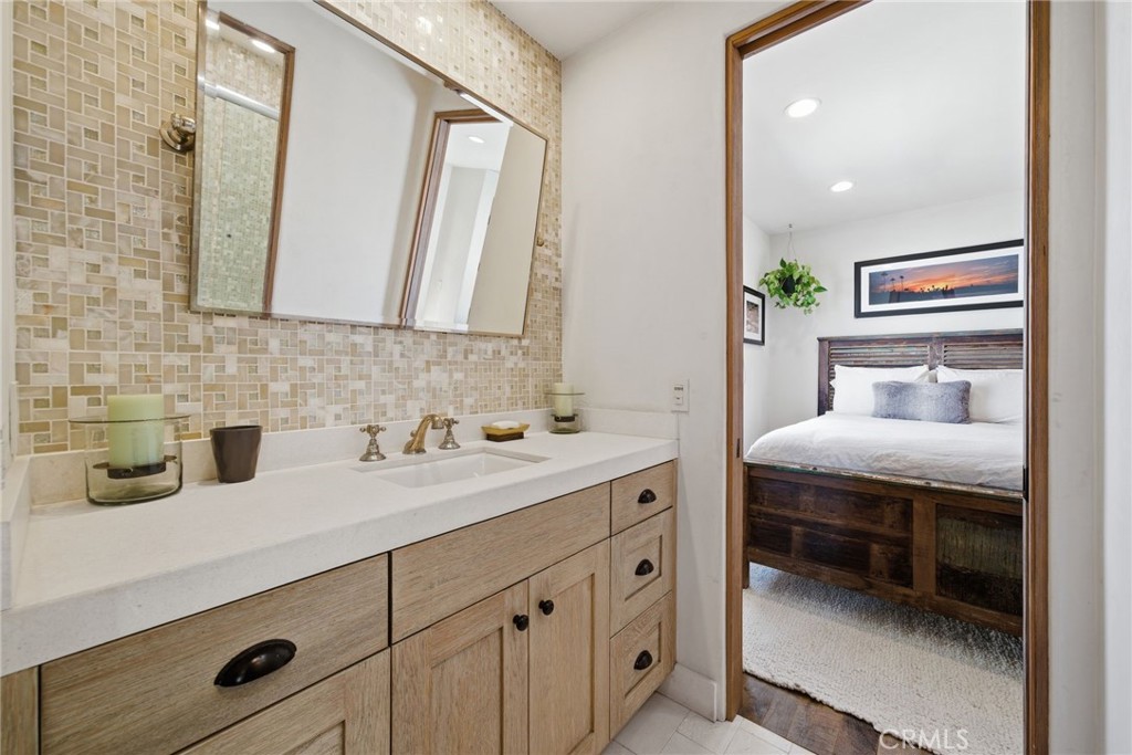 3715 Seashore Drive Property Photo 18