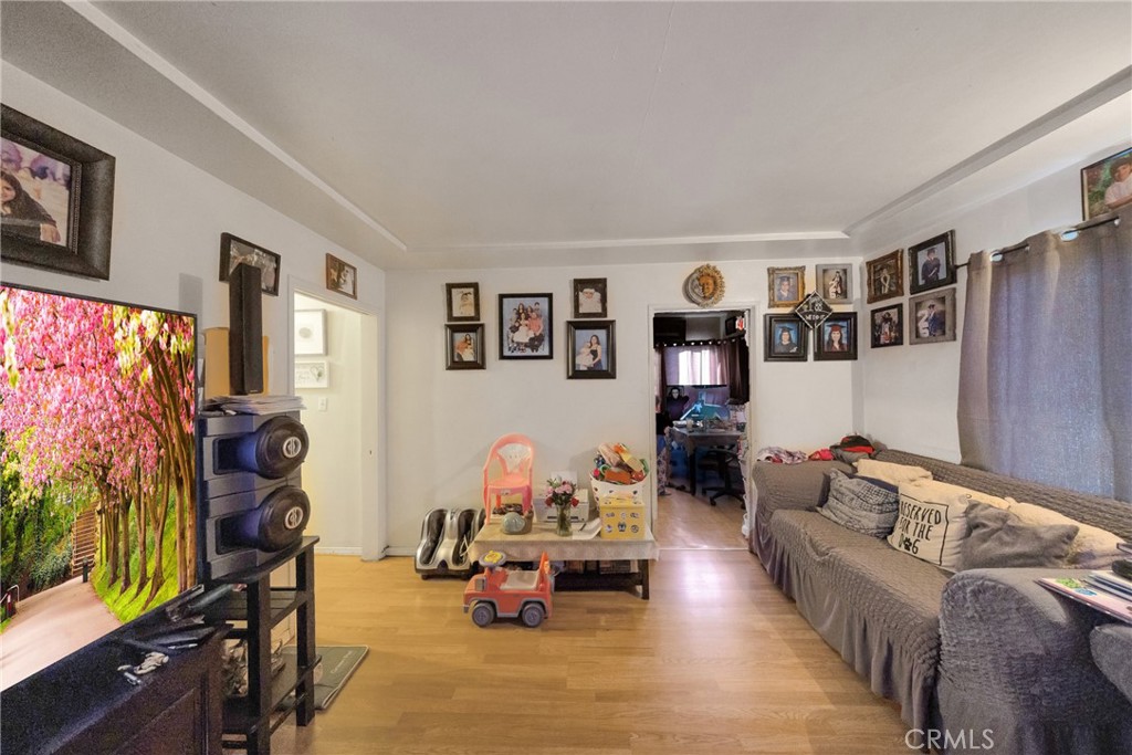 3218 Euclid Property Photo 10