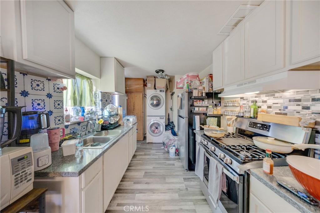 3218 Euclid Property Photo 22