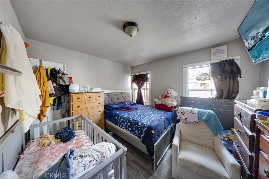 3218 Euclid Property Photo 25