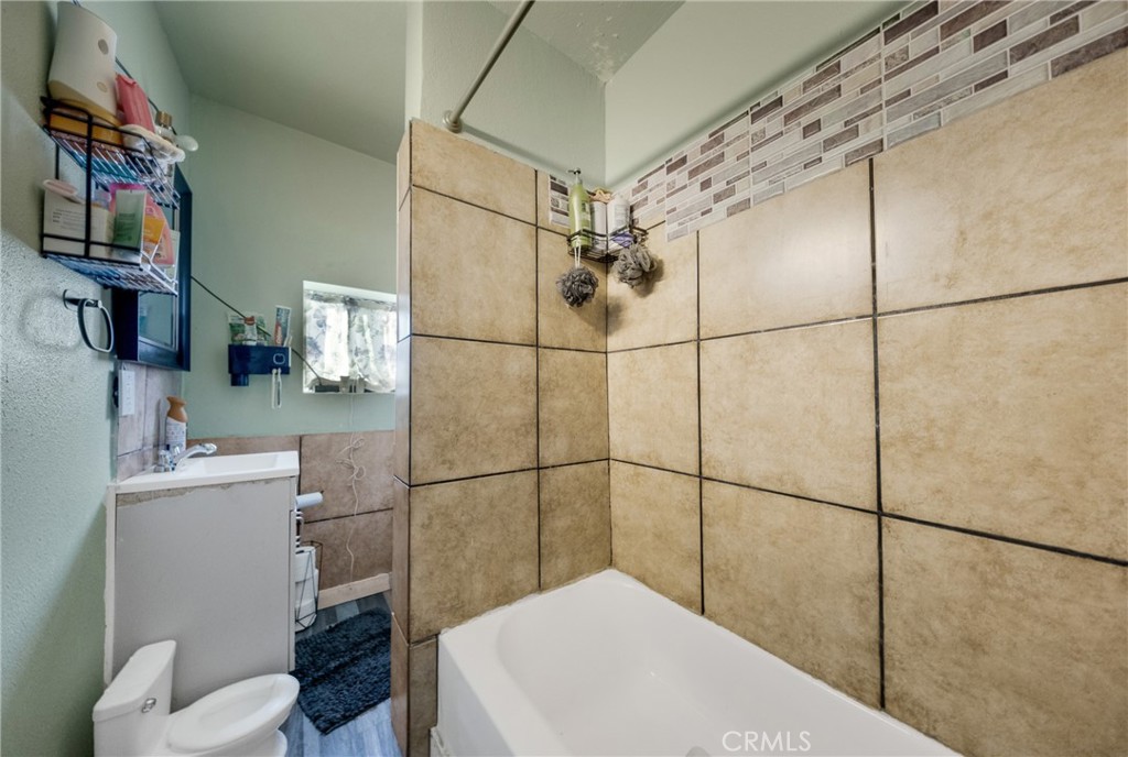 3218 Euclid Property Photo 27