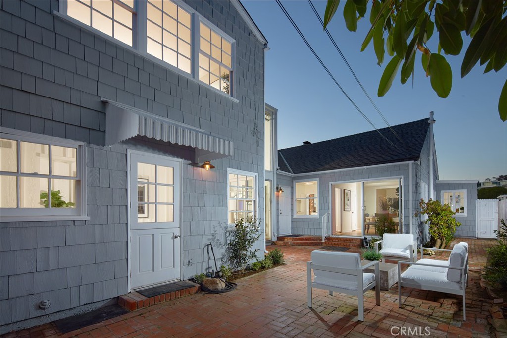 1407 N Bay Front Property Photo 4