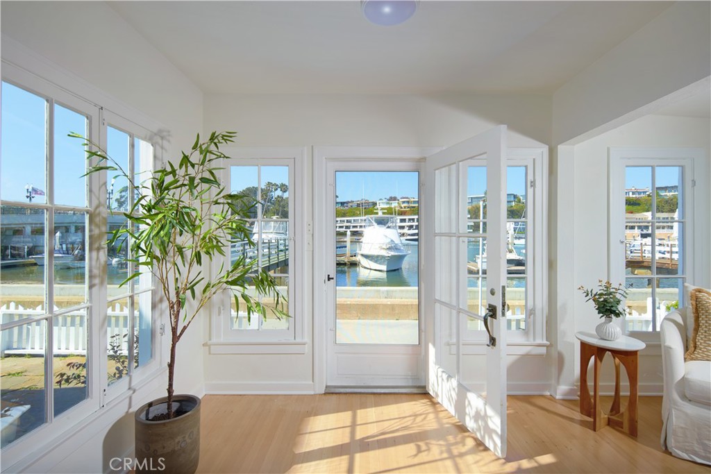 1407 N Bay Front Property Photo 8