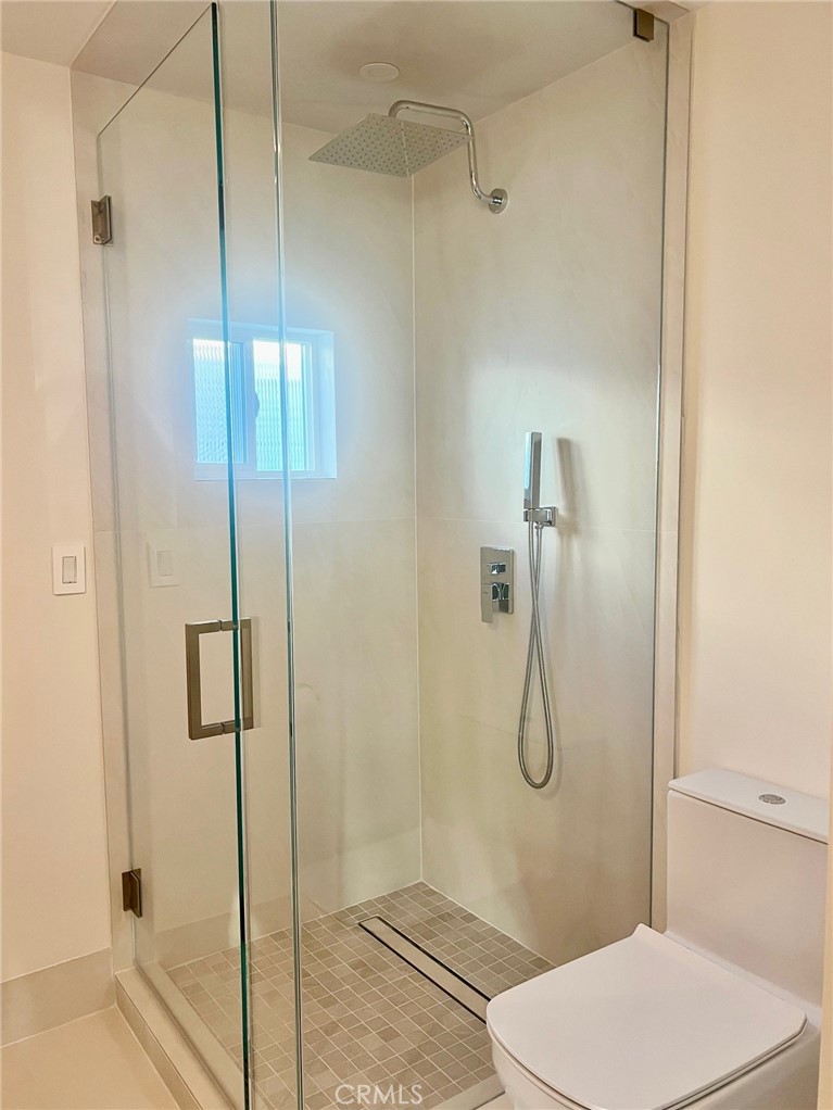 24 Saratoga Property Photo 26