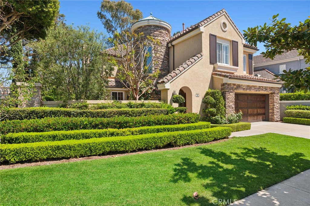 25 Lyon Property Photo 1