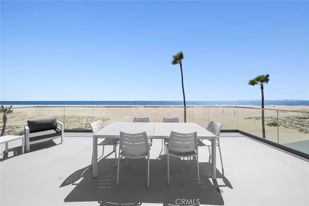800 W Oceanfront Property Photo 15