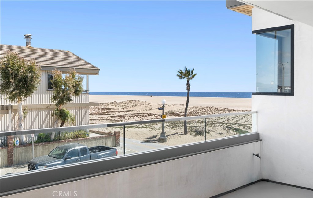 800 W Oceanfront Property Photo 25