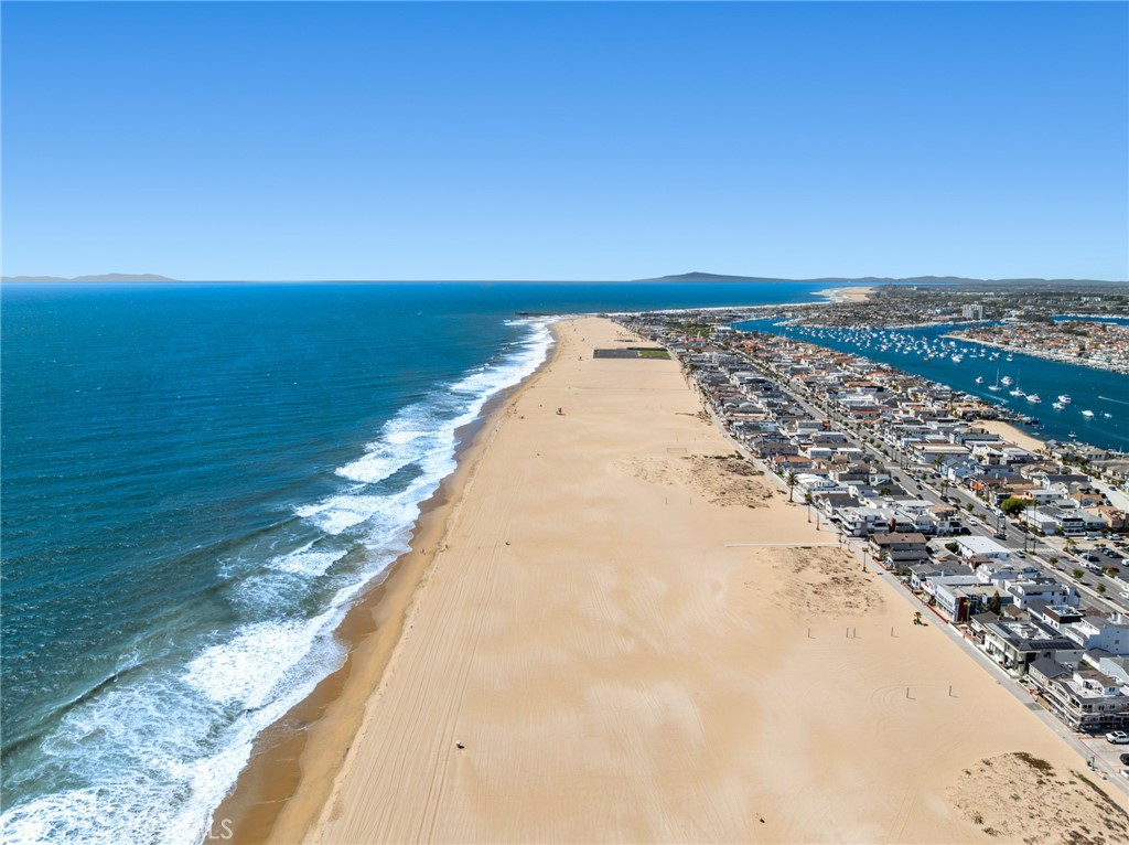 800 W Oceanfront Property Photo 33