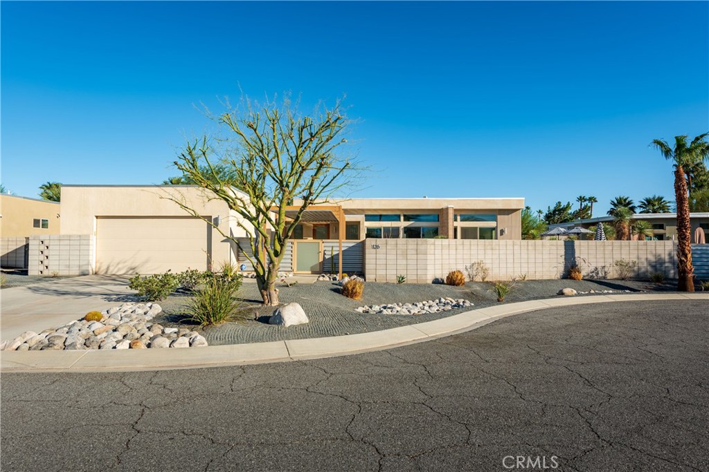 1126 Lucent Court
