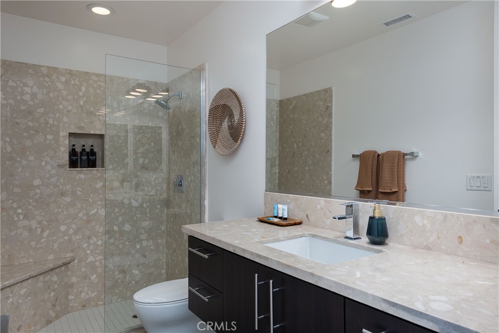1126 Lucent Court Property Photo 19