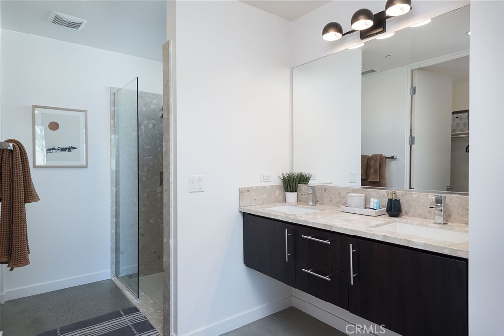 1126 Lucent Court Property Photo 31