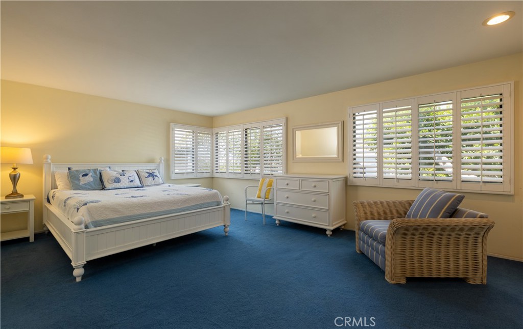 1303 E Balboa Boulevard Property Photo 14