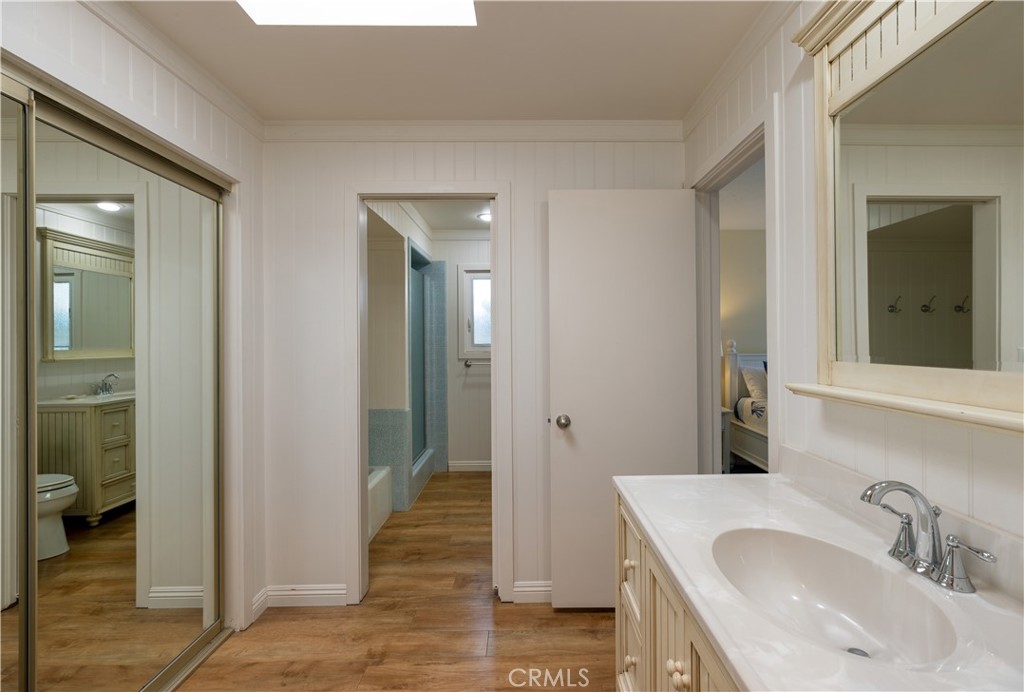 1303 E Balboa Boulevard Property Photo 16