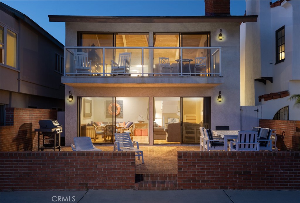 1303 E Balboa Boulevard Property Photo 26