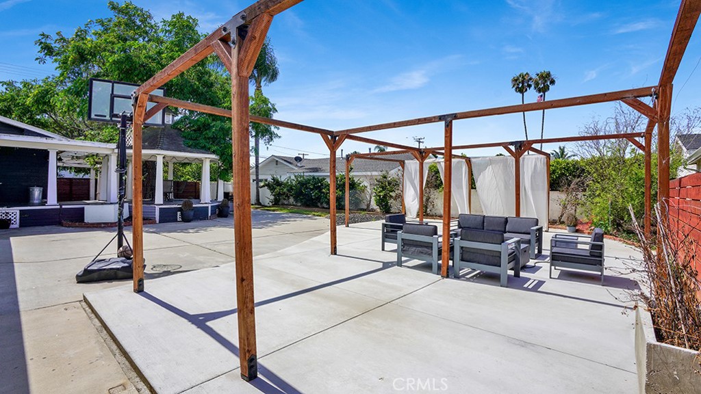 2197 Santa Ana Avenue Property Photo 14