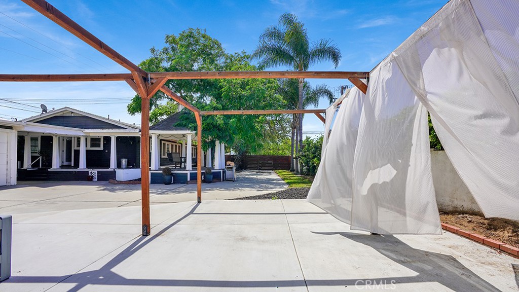 2197 Santa Ana Avenue Property Photo 15