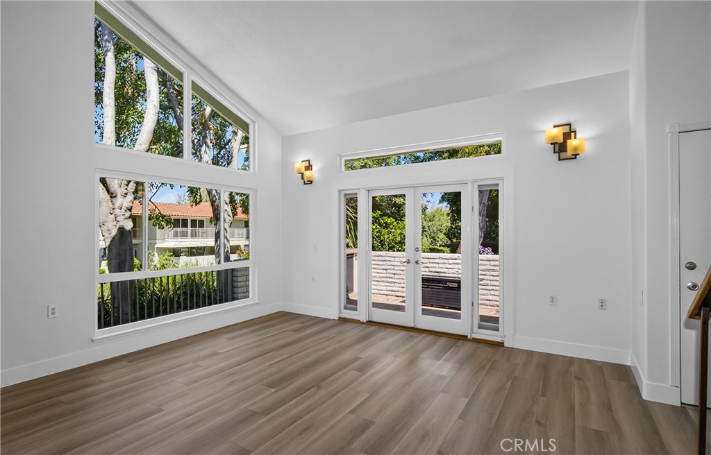 824 Via Alhambra D Property Photo 7