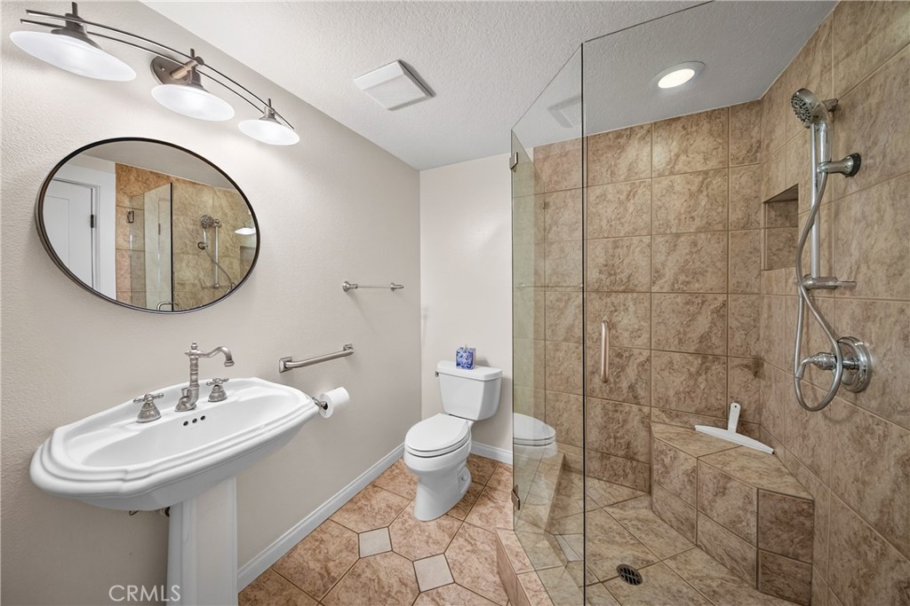 824 Via Alhambra D Property Photo 18