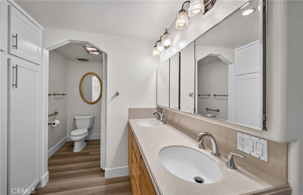 824 Via Alhambra D Property Photo 24