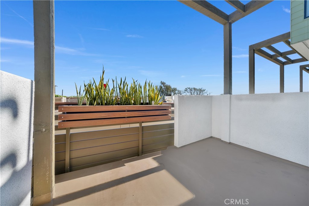 1658 Topanga Property Photo 17