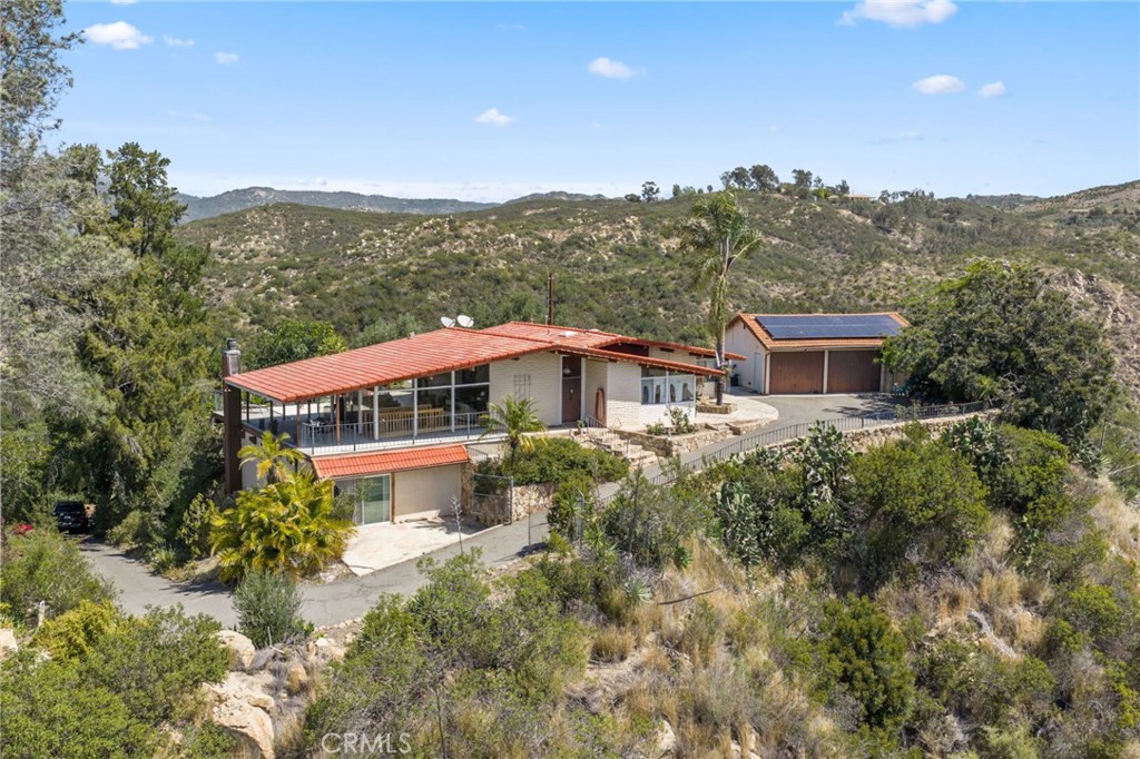 39435 De Luz Rd Property Photo 2