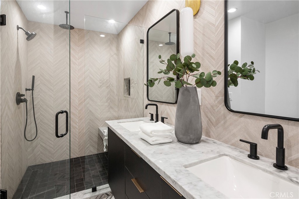 520 Iris Property Photo 60