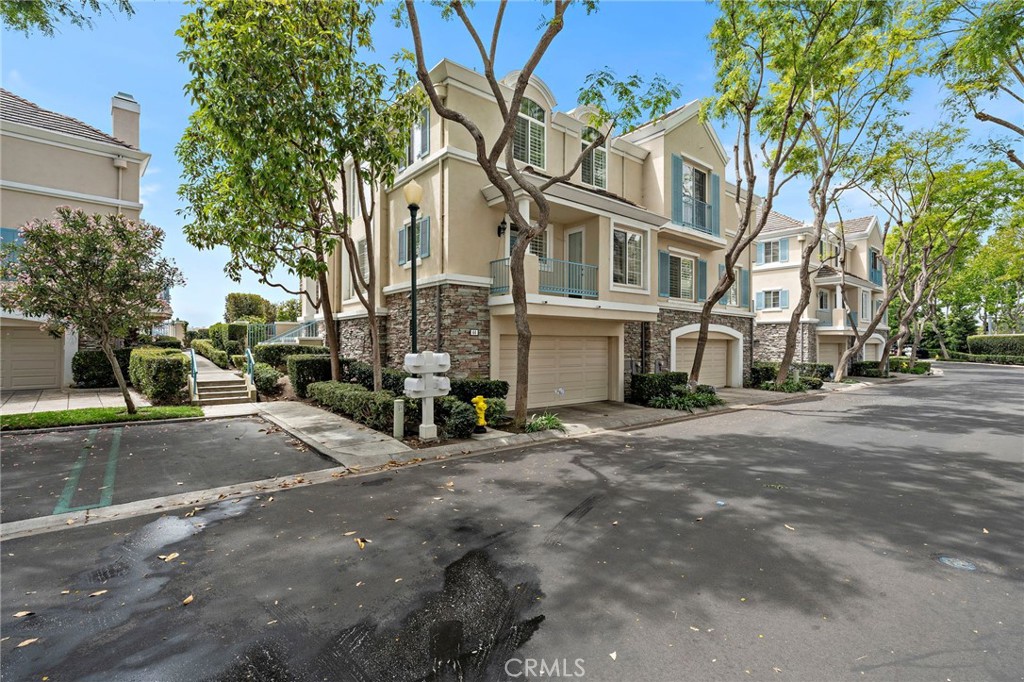 44 Chandon Property Photo 2