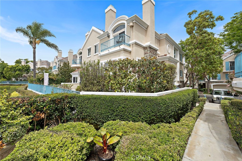 44 Chandon Property Photo 41