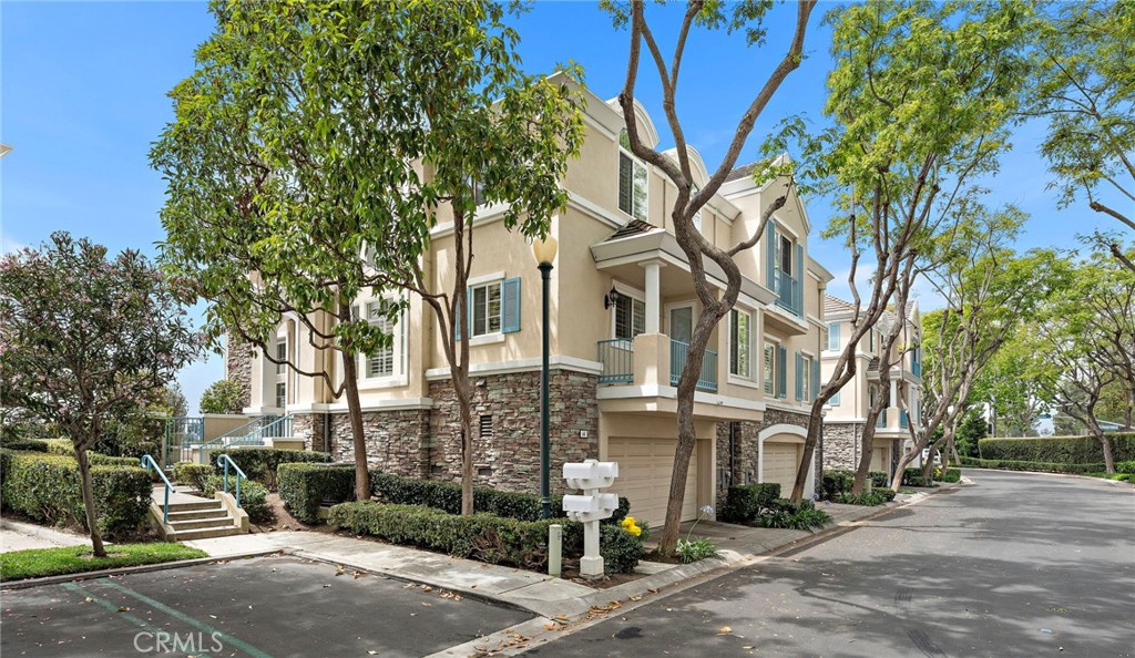 44 Chandon Property Photo 42