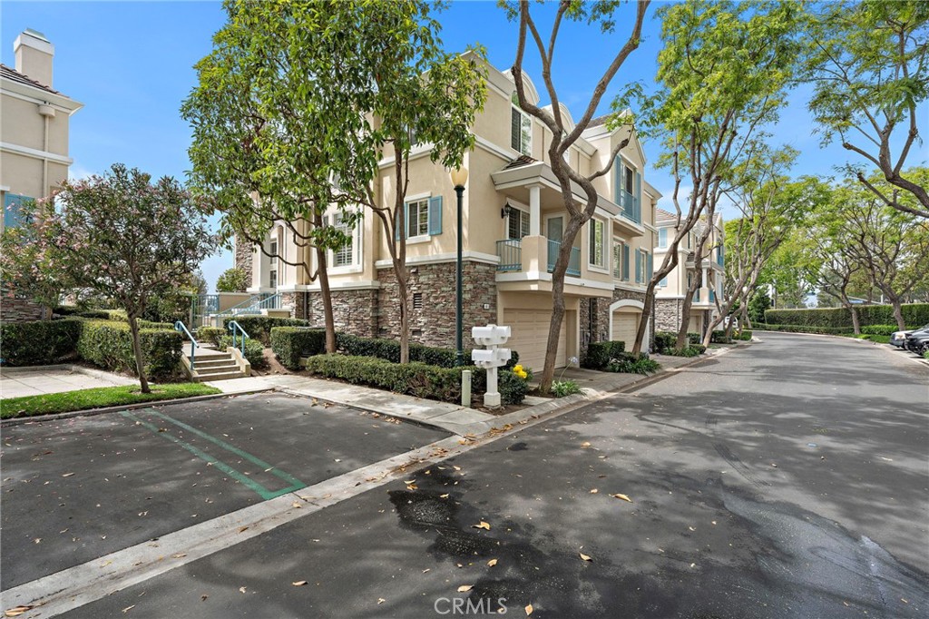 44 Chandon Property Photo 43