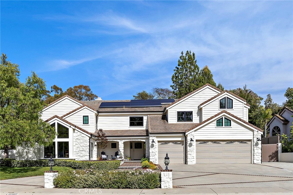27562 Lost Trail Drive Property Photo 4
