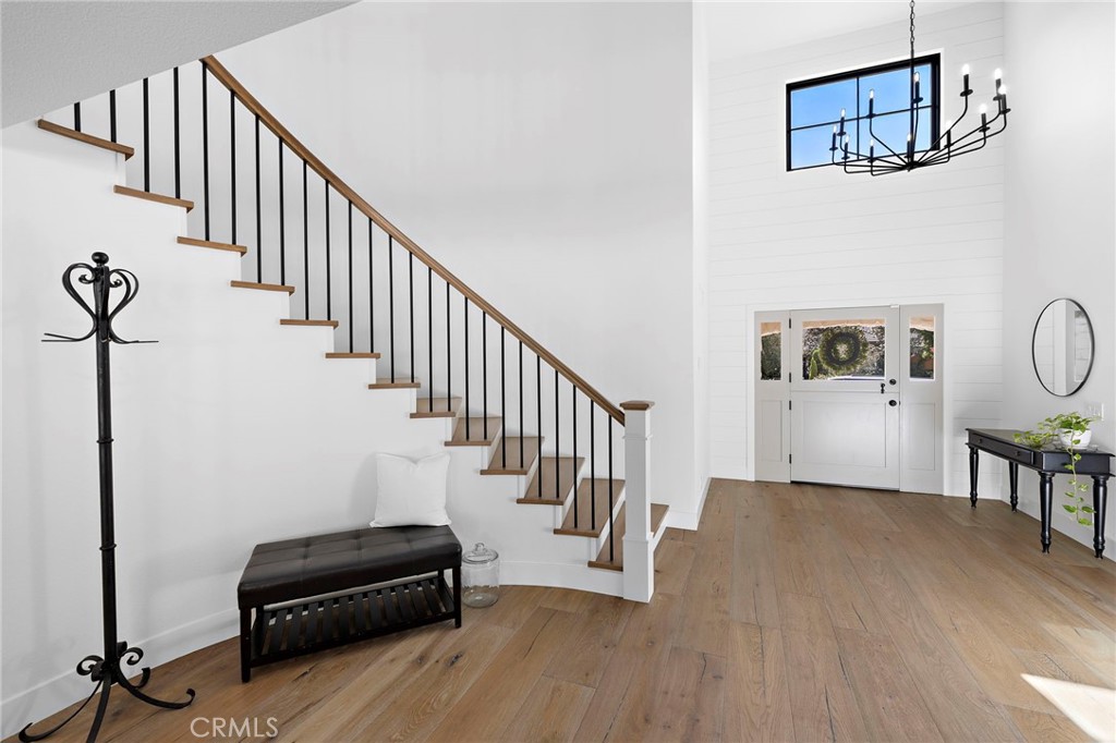 27562 Lost Trail Drive Property Photo 6