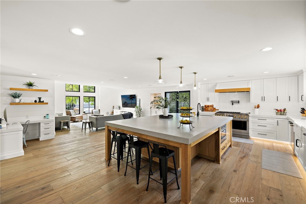 27562 Lost Trail Drive Property Photo 8