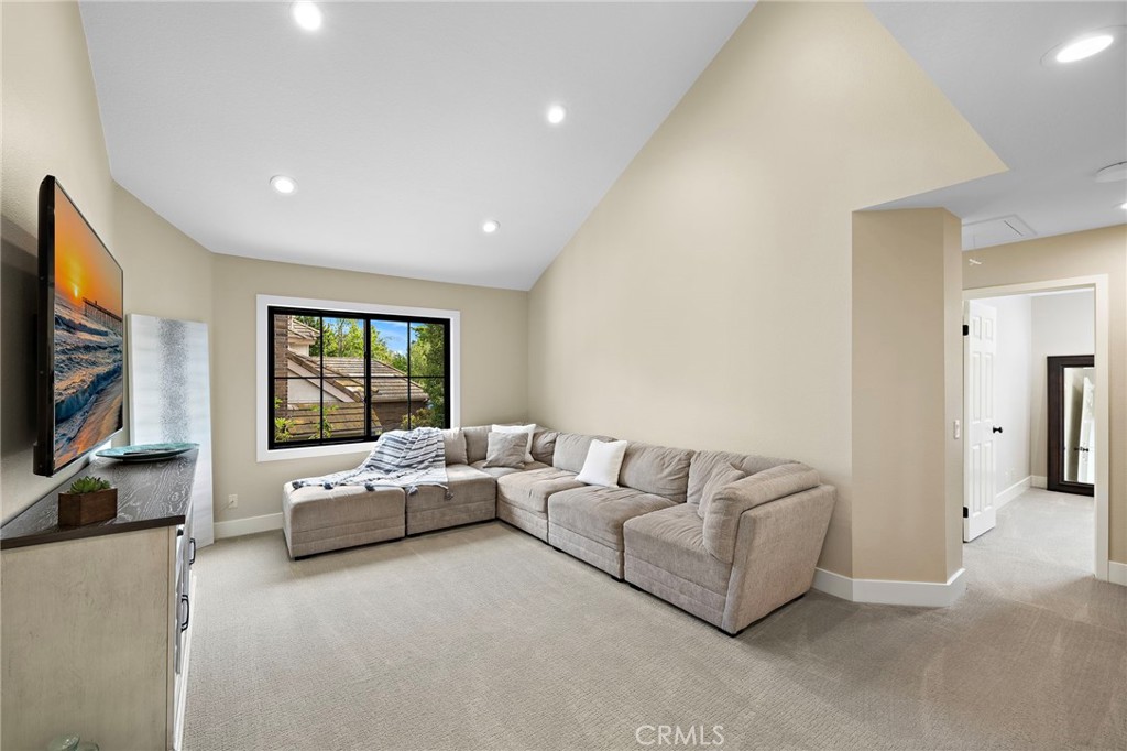 27562 Lost Trail Drive Property Photo 35