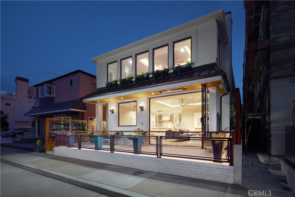 1311 W Bay Avenue Property Photo 1