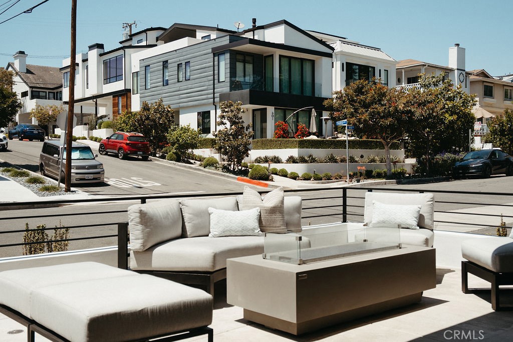 520 Iris Property Photo 5
