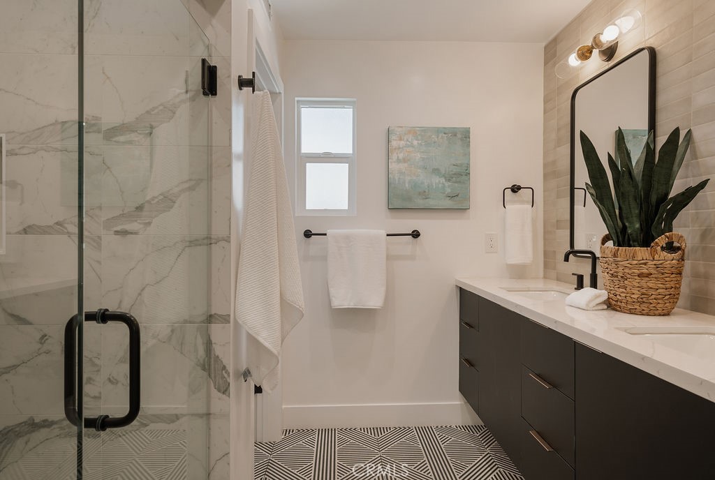 520 Iris Property Photo 36