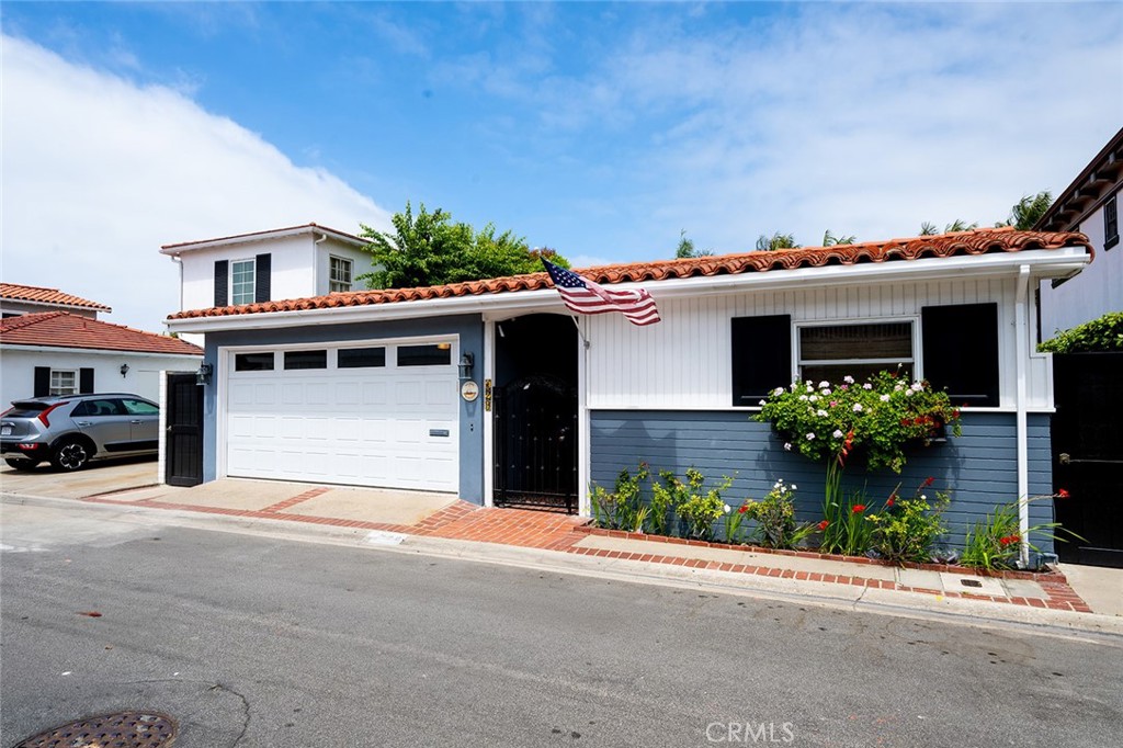 129 Via Nice Property Photo 2