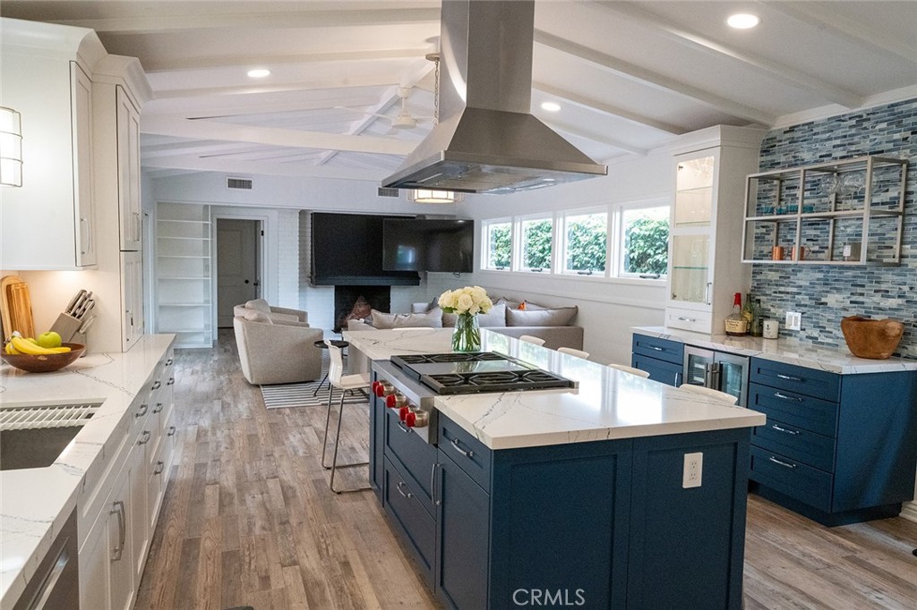 129 Via Nice Property Photo 8