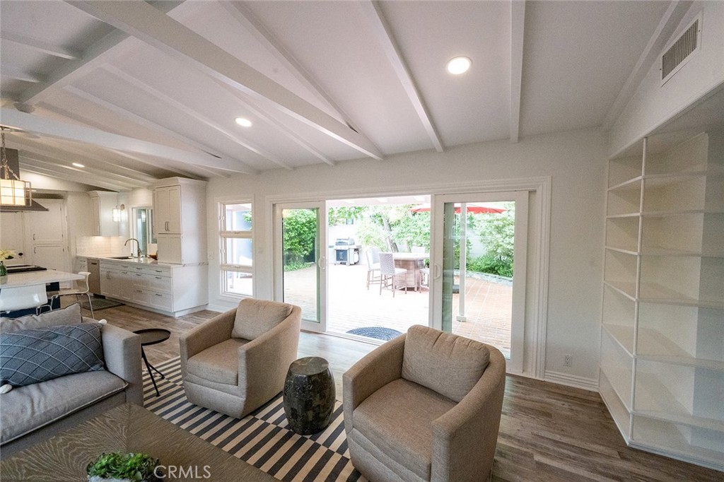 129 Via Nice Property Photo 10