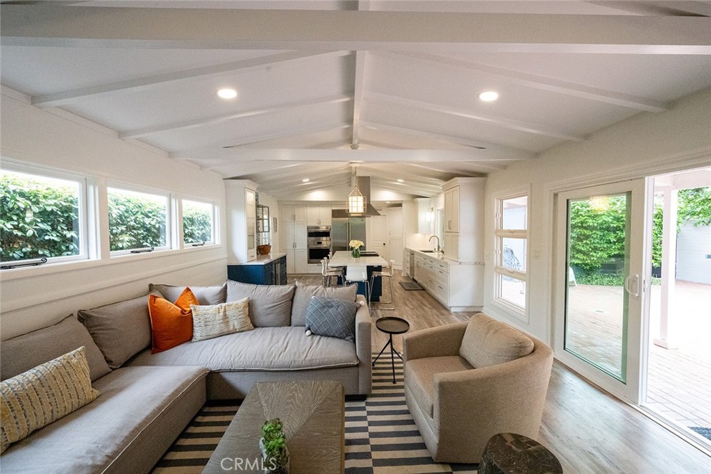 129 Via Nice Property Photo 11