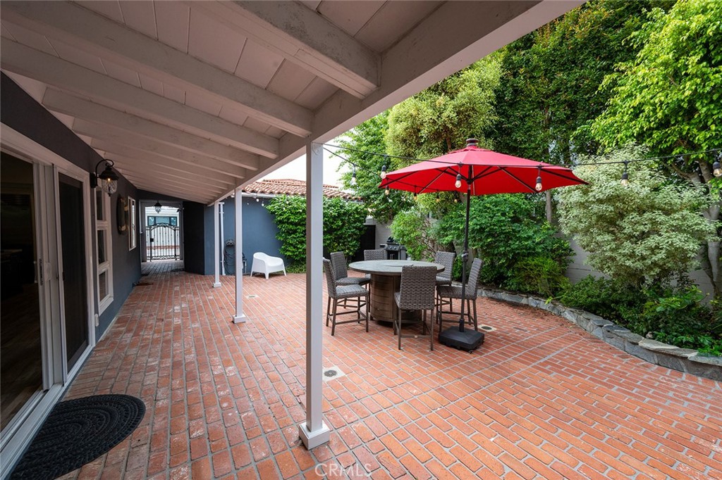 129 Via Nice Property Photo 24