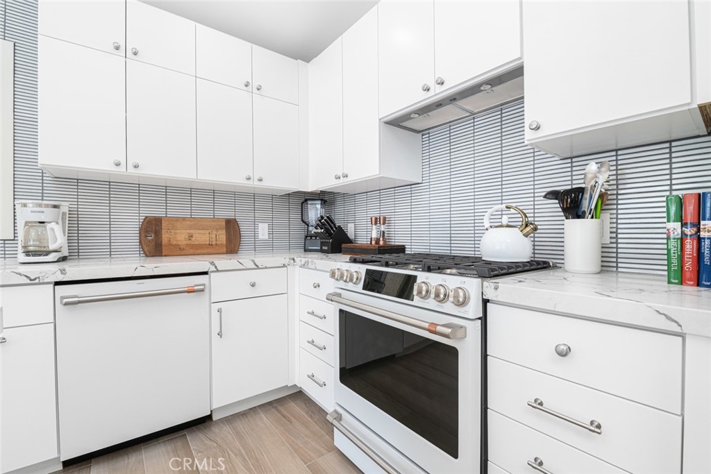 117 35th Property Photo 13