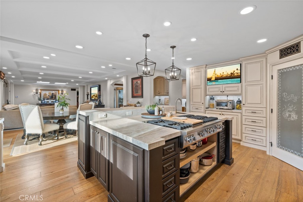 1511 Santiago Drive Property Photo 8